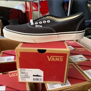 Vans Black/white Authentics